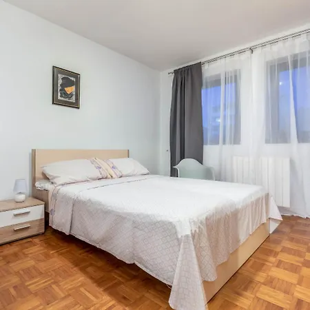 Felix Apartment *